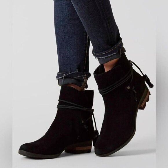 Sorel Black Farah Suede Booties Wrap Tasseled Western‎ Ankle Slip On Boot Boho 7 - Picture 1 of 10